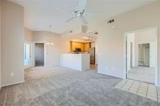 Photo #4: 2625055 Listing