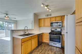 Photo #1: 2625066 Listing 