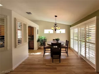 Photo #6: 2625103 Listing