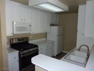 Photo #5: 2625144 Listing