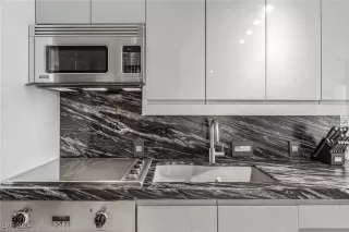 Photo #2: 2625148 Listing