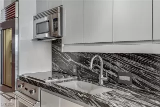 Photo #3: 2625148 Listing