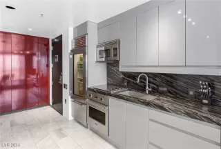 Photo #4: 2625148 Listing