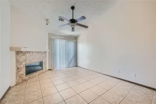 Photo #5: 2625150 Listing