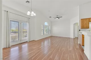 Photo #3: 2625157 Listing 