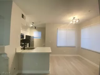 Photo #2: 2625169 Listing 