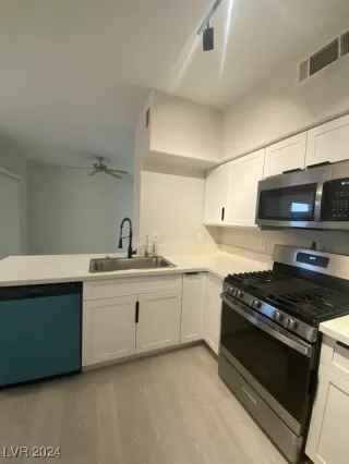 Photo #3: 2625169 Listing 