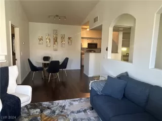 Photo #4: 2625178 Listing 