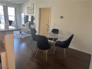 Photo #6: 2625178 Listing 