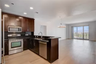 Photo #1: 2625182 Listing 
