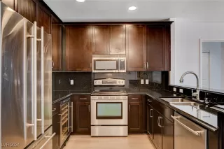 Photo #2: 2625182 Listing 