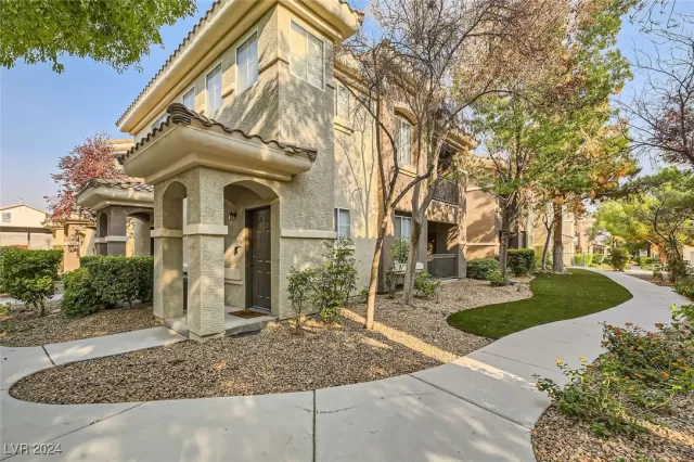MLS: 2625210 Condo For Sale