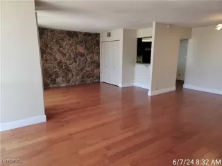 Photo #4: 2625217 Listing 