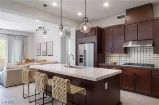 Photo #1: 2625219 Listing 