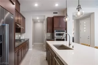 Photo #2: 2625219 Listing 