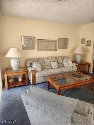 Photo #4: 2625228 Listing