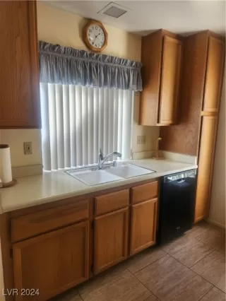 Photo #5: 2625228 Listing