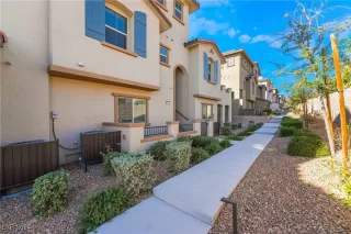 Photo #1: 2625232 Listing 