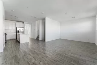 Photo #3: 2625232 Listing 