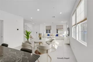 Photo #3: 2625243 Listing