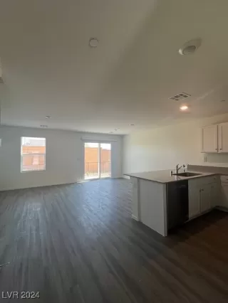 Photo #2: 2625248 Listing