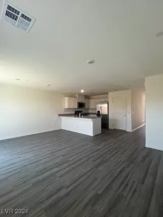 Photo #3: 2625248 Listing