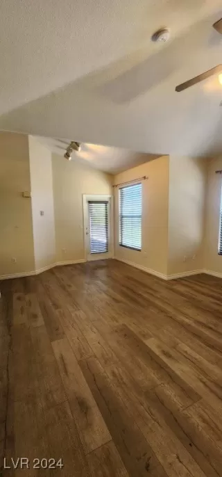 Photo #6: 2625253 Listing 