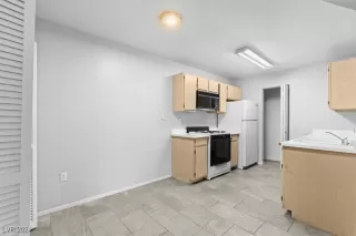 Photo #4: 2625260 Listing