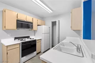 Photo #5: 2625260 Listing