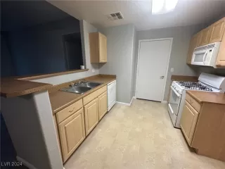 Photo #4: 2625279 Listing 
