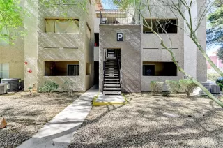 Photo #1: 2625296 Listing 