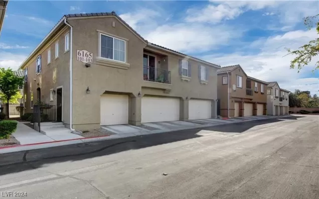 MLS: 2625311 Condo For Sale