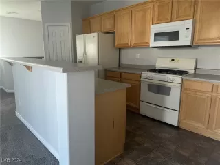 Photo #5: 2625311 Listing 