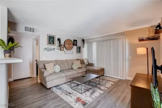 Photo #3: 2625313 Listing 