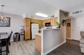 Photo #4: 2625313 Listing 