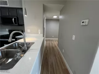 Photo #6: 2625319 Listing 