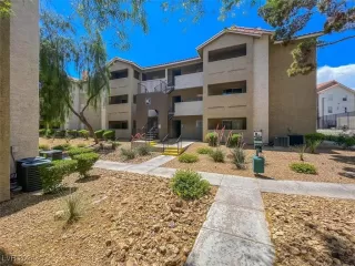 Photo #1: 2625327 Listing 