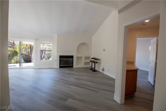 MLS: 2625393 Condo For Sale