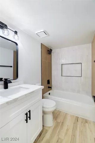 Photo #5: 2625402 Listing