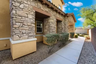 Photo #3: 2625431 Listing