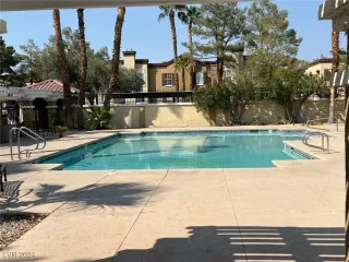 Photo #2: 2625474 Listing