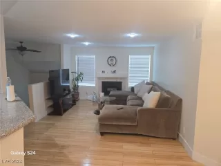 Photo #4: 2625474 Listing