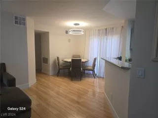 Photo #5: 2625474 Listing