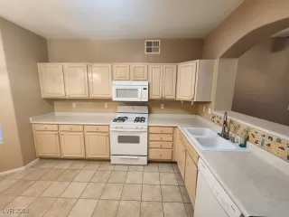 Photo #5: 2625498 Listing 