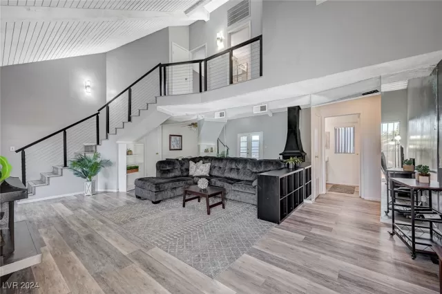 MLS: 2625512 Condo For Sale