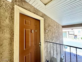 Photo #2: 2625516 Listing