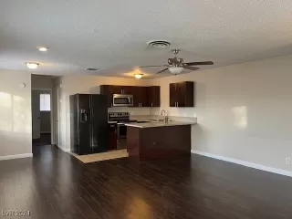 Photo #2: 2625543 Listing 