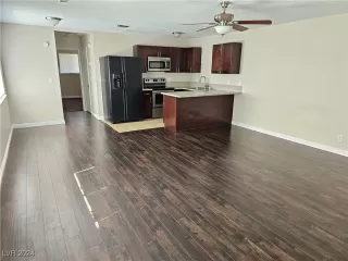 Photo #5: 2625543 Listing 