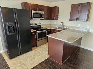 Photo #6: 2625543 Listing 