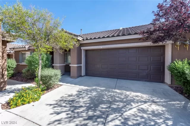 MLS: 2625546 Condo For Sale